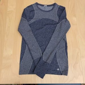 GapFit workout long sleeve